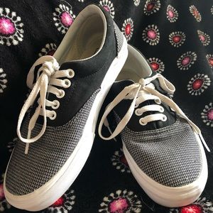 Vans houndstooth black and white shoes